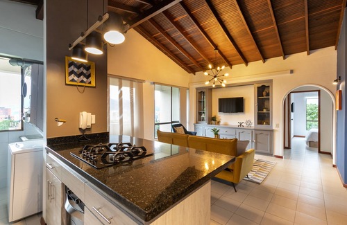 Los Naranjos Wohnung | Peaceful Flat in a Prime Location near Tesoro Mall