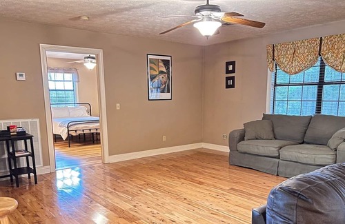 Pheba Haus | Peaceful Gated 2 Bedroom House with Beautiful View