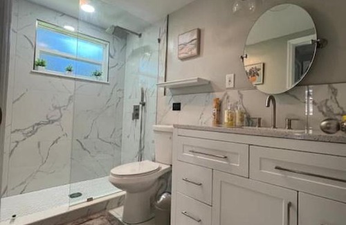 Citrus Park Haus | Peaceful getaway and Explore Tampa