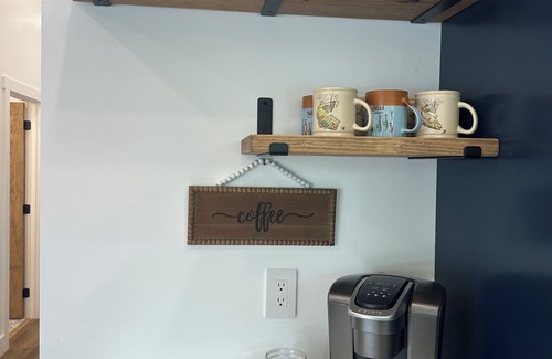 Harriman Haus | Peaceful lake house in quiet cove near Watts Bar Lake. Sleeps 6!