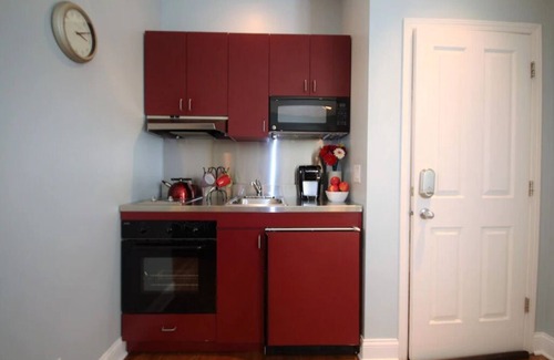 Edgewater Wohnung | Komplett ausgestattetes Studio im europäischen Stil in großartiger Nachbarschaft, privater Eingang.