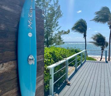 Bodden Town Haus | Peaceful Ocean Front Beach House in Bodden Town