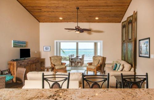 Bodden Town Haus | Peaceful Ocean Front Beach House in Bodden Town
