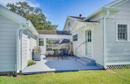 Baldwin Haus | Peaceful Patio, Sunroom Pet-Friendly Baldwin Home