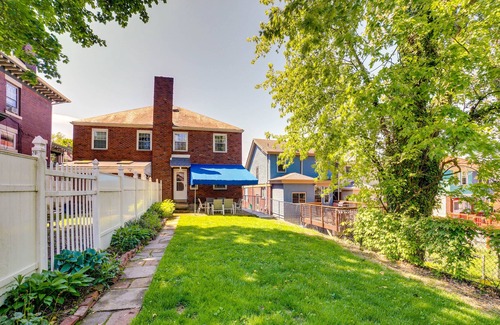 Squirrel Hill South Wohnung | Peaceful Pittsburgh Townhome w/Large Yard