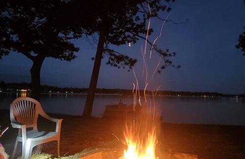 Long Lake Haus | Peaceful, Private Lakeside Retreat on Beautiful Long Lake