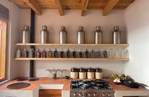 Santa Maria Ahuacatlan Haus | Peaceful pueblo home near the lake