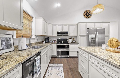 Isabella Haus | Charming 3-Bedroom Retreat Near Bull Shoals Lake