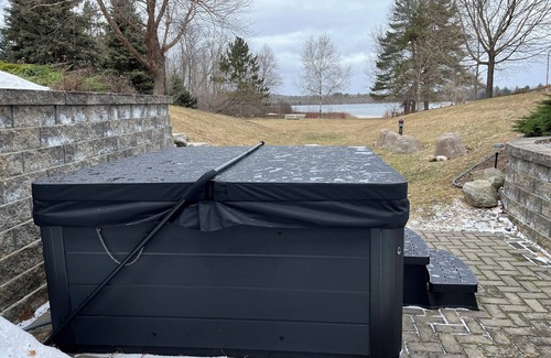 Northeast Michigan Haus | Ruhiger Rückzugsort für Familien / Paare / Gruppen auf allen Sportseen mit Kayks und SUPs