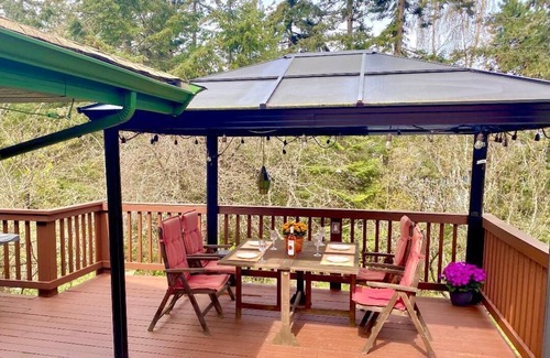 Beachcomber Haus | Peaceful, Rustic and Cozy house in a SPA massage environment