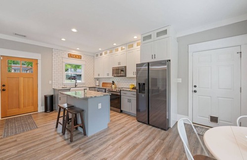 Acworth Haus | ~Peaceful & Serene~ Lake Nearby~ Lakepoint Close