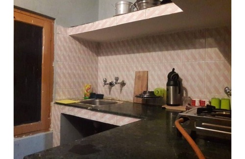 New Manali Wohnung | Peaceful & Tiny Studio Apartment @Manali w/ Wi-Fi + Kitchen, Centrally Located.
