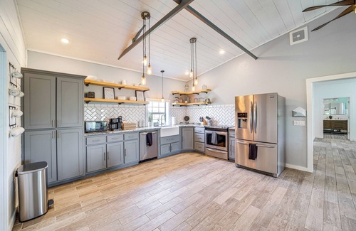 Vinita Haus | Peaceful Vinita Home w/ Fire Pit: 11 Mi to Lake!