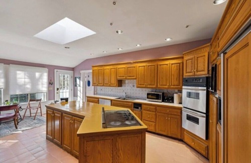 Redding Ridge Haus | Peaceful Vintage Home with Private Lake in Redding, CT.