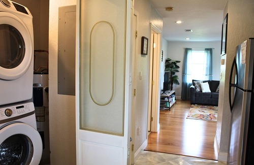 Shoreline Park Haus | Peaceful Waterfront Summer Escape! Sunshine, King Suite, Private Dock