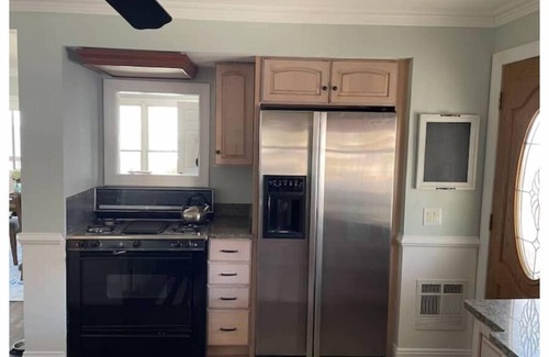 Newburg Haus | Peaceful waterfront home, 1-hour from DC