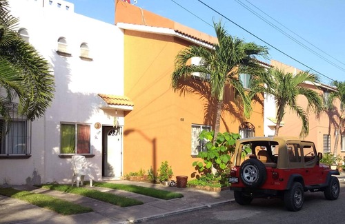 Valle Dorado Haus | lovely vacation retreat with pool, nearby beaches within secure gated Street