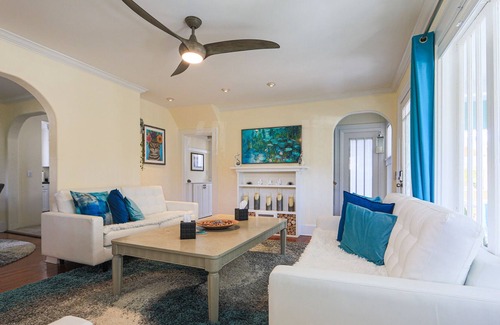 DeLand Haus | Peacock House