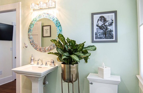 DeLand Haus | Peacock House