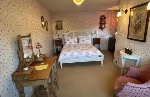 Ely Bed & Breakfast | Peacocks Tearoom and Fine B&B