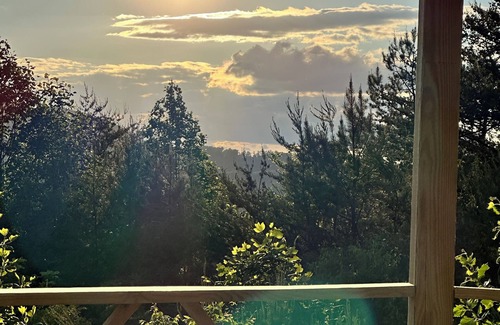 Brasstown Haus | Peak-A-View Mountain Retreat: Cozy 2BR Getaway with Breathtaking Mountain Views!