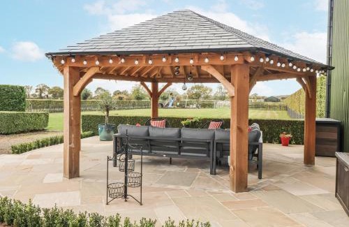 Dunnington Haus | Pear Tree Cottage