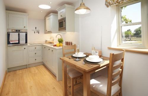 Orleton Haus | Pear Tree Cottage Shropshire