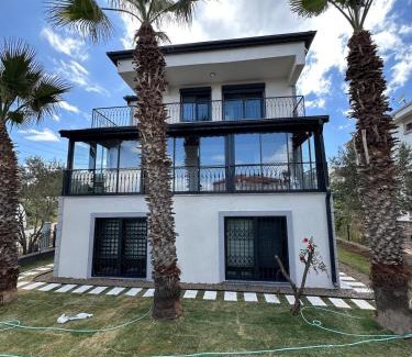 Ayvalik Villa | PEARL MANSİON-Cunda island , Large garden with sea views
