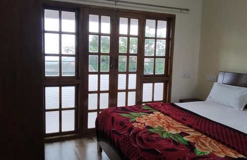 Kodaikanal Haus | PEARS GARDEN KING SUITE