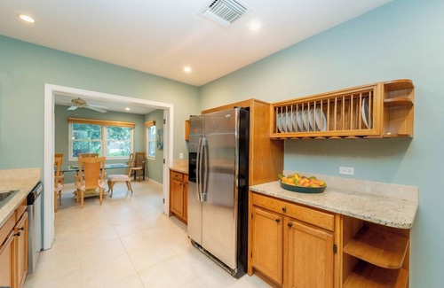 Bodden Town Haus | Pease Bay Manor is a secluded villa on a private beach - call Cayman Villas