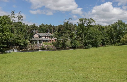 Eamont Bridge Hütte | PEBBLE PATH AT EAMONT PARK in Penrith