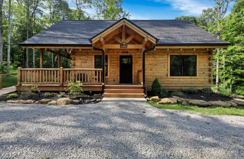 Logan Haus | Peek A Boo Cabins: Cozy Cabin