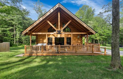 Logan Haus | Peek A Boo Cabins: Cozy Cabin