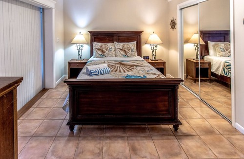 Painters Walk Haus | Pelican's Coastal Retreat: Steps to the Beach and Private Pool!