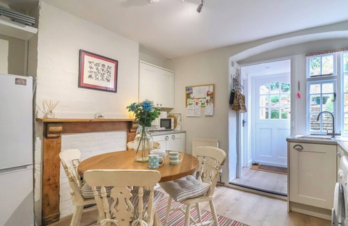 Sherborne Hütte | PENDENNIS, family friendly, with a garden in Sherborne