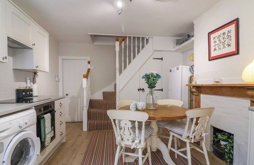 Sherborne Hütte | PENDENNIS, family friendly, with a garden in Sherborne