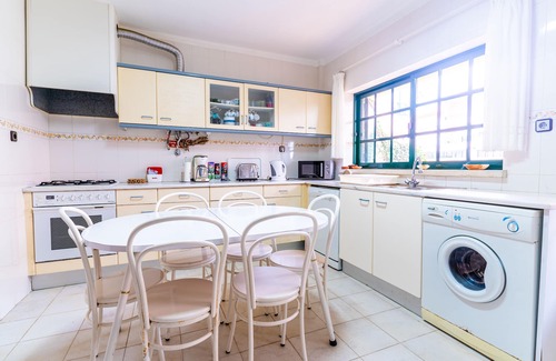 Peniche Villa | PENICHE Beach House am Consolation Beach