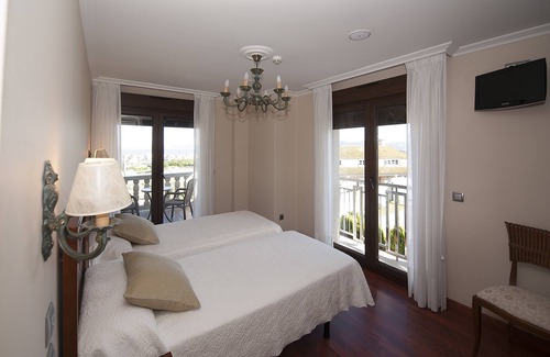 Noalla Haus | Pensión Residencia A Cruzán - Adults Only