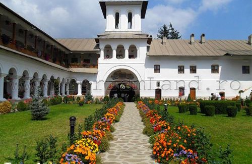 Godeni Haus | Pensiunea Agroturistică Piscul Soarelui