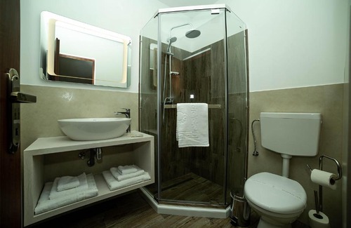 Reghin Haus | Pensiunea Casablanca