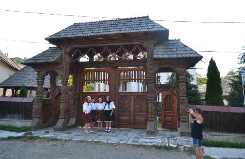 Calinesti Haus | Pensiunea Denisa