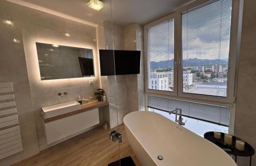 Liptovsky Mikulas Wohnung | Penthouse Rooftop with terrace and sauna