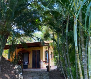 Pan de Azucar Haus | Pequeña Casita entre árboles con excelente vista