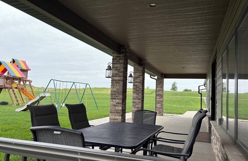 Wahoo Haus | Perfect College World Series Basecamp 45min, 4 bedroom home, 3 acres near, Wahoo