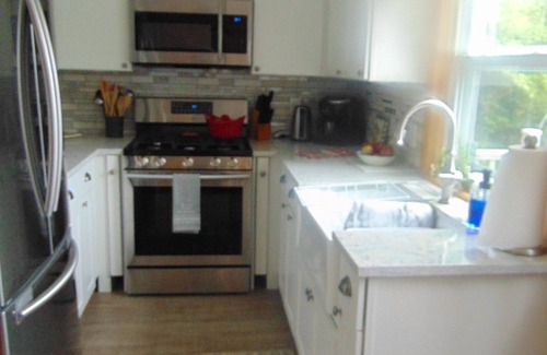 Woodford Hütte | HoneyBear Cottage am See, eingebettet in den Wald, sehr abgelegen und entspannend