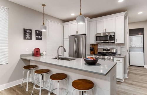 Livingston Park Haus | 10) Perfect for companies!