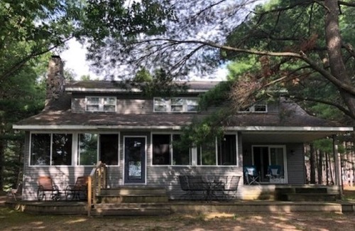 Higgins Lake Haus | * NEUE LISTE * Perfekt für große Gruppen von Familien und Freunden!