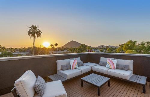 Arts District Villa | Perfect Friends Escape in Old Town Scottsdale with Resort Pool Access and Roof Deck!