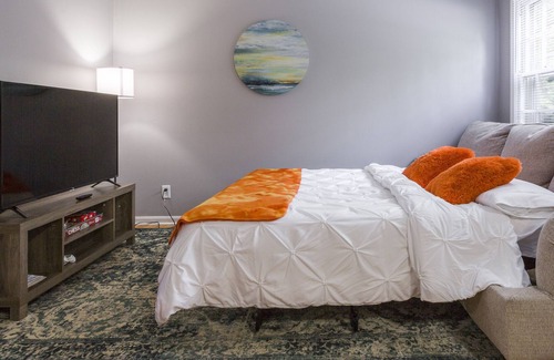 Yorkville Haus | Perfect Getaway Kayak Hiking Waterpark FastWiFi