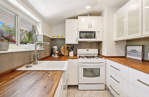 Tahquitz River Estates Hütte | Location, Location, Location !!! Romantisches Mid Century Cottage in der Innenstadt!